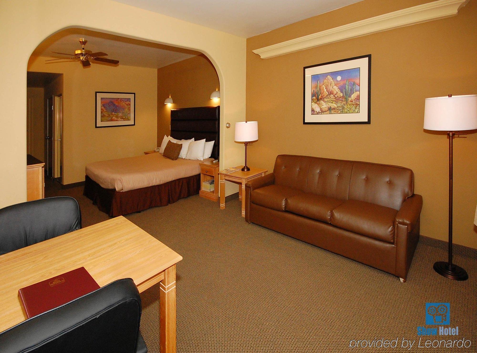 Quality Inn & Suites Phoenix Nw - Sun City Youngtown Habitación foto